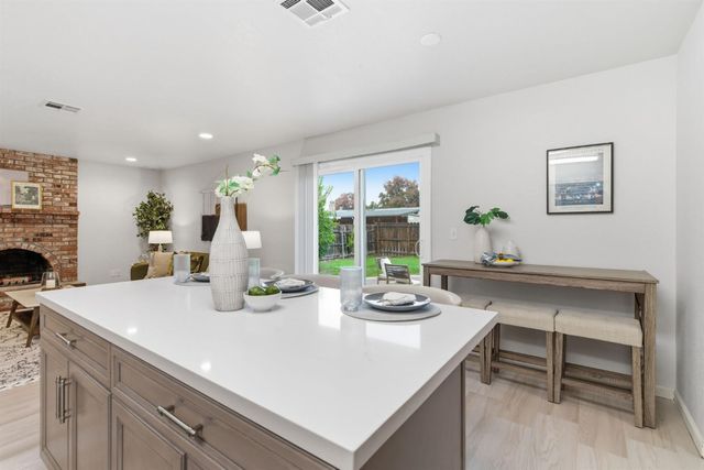 5658 Kermit Ln, Stockton, CA 95207