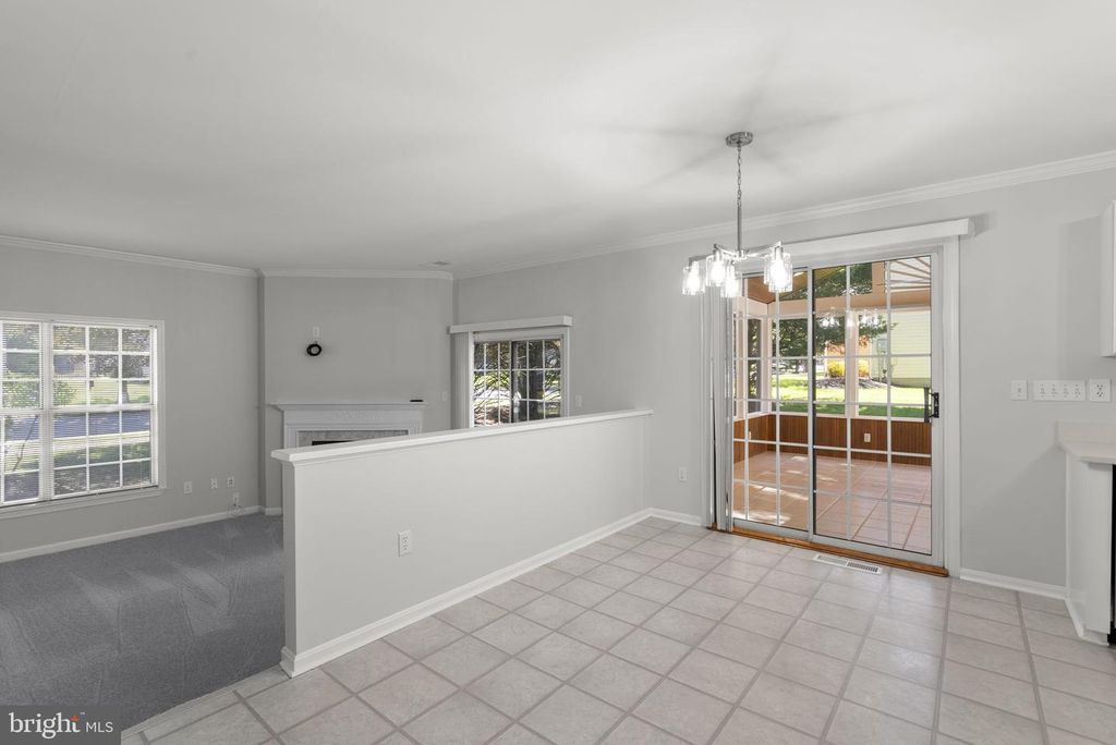Image 13 of property listing at 2700 SNOWBERRY PL, Olney, MD 20832