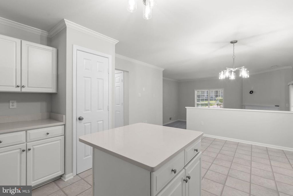 Image 17 of property listing at 2700 SNOWBERRY PL, Olney, MD 20832