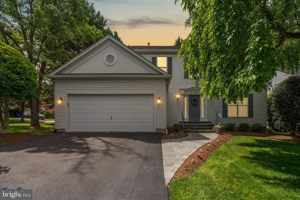 Image 2 of property listing at 2700 SNOWBERRY PL, Olney, MD 20832