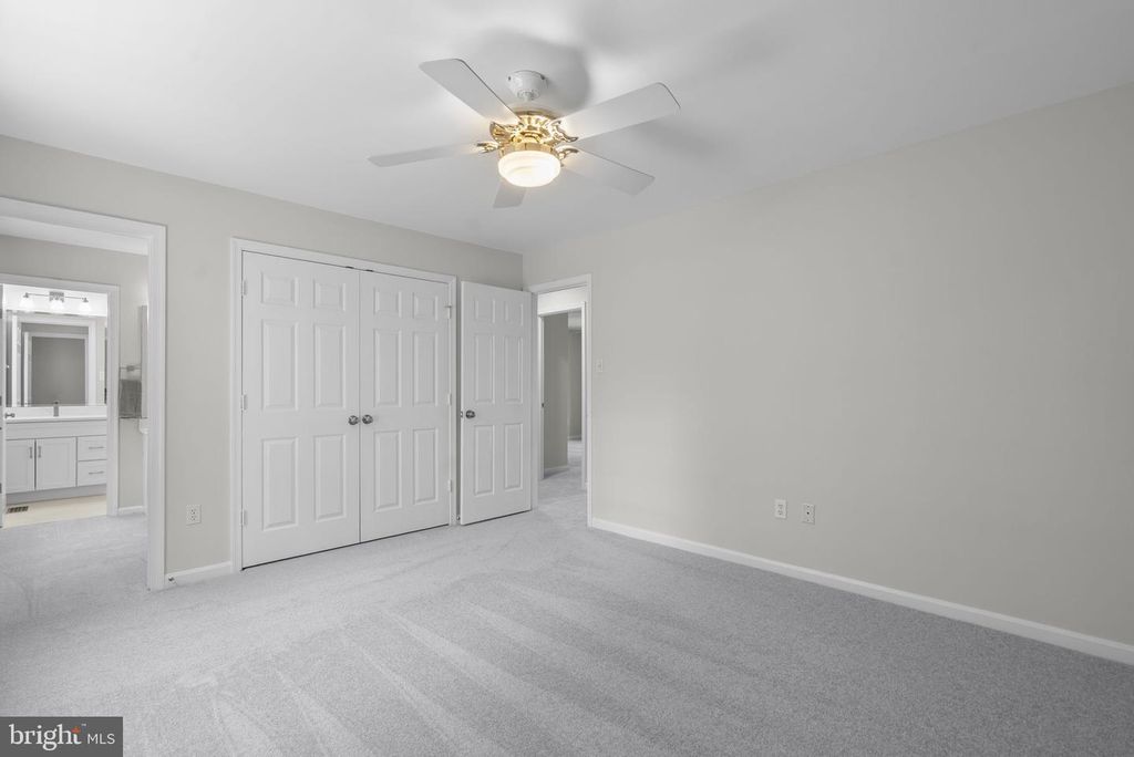 Image 21 of property listing at 2700 SNOWBERRY PL, Olney, MD 20832