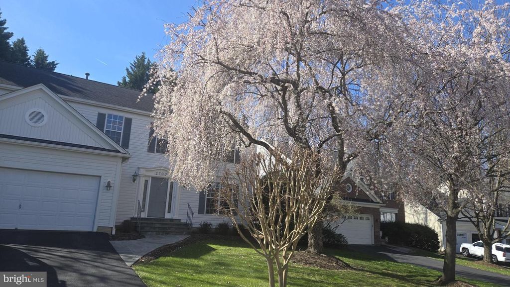 Image 49 of property listing at 2700 SNOWBERRY PL, Olney, MD 20832