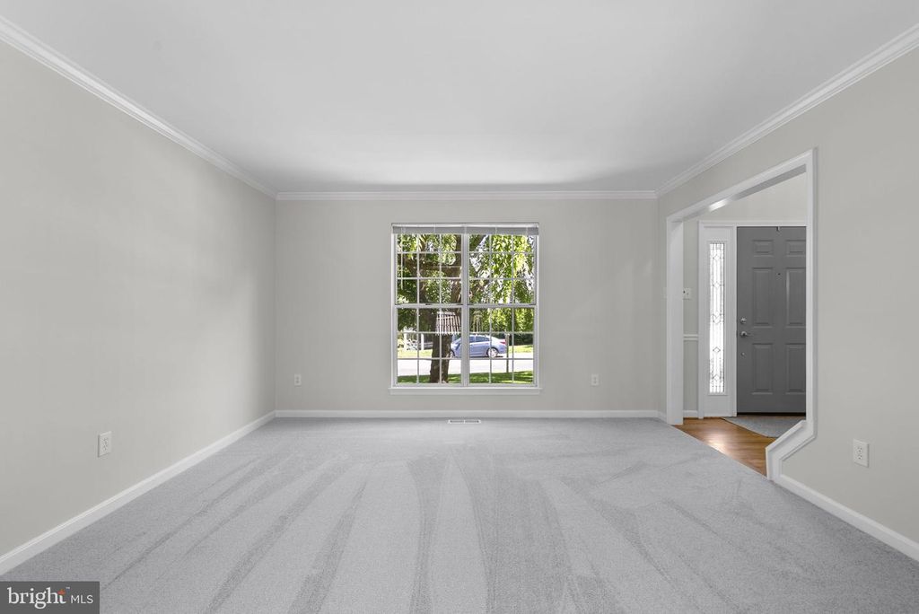 Image 7 of property listing at 2700 SNOWBERRY PL, Olney, MD 20832