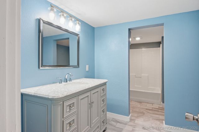 316 W 4TH Street, Chelsea, OK 74016