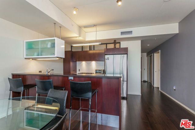 1155 S Grand Avenue 2006, Los Angeles, CA 90015