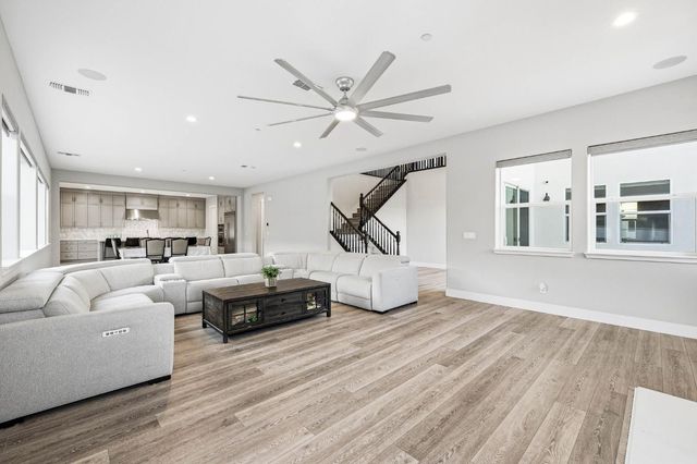701 Golden Acorn Ct, Rocklin, CA 95765