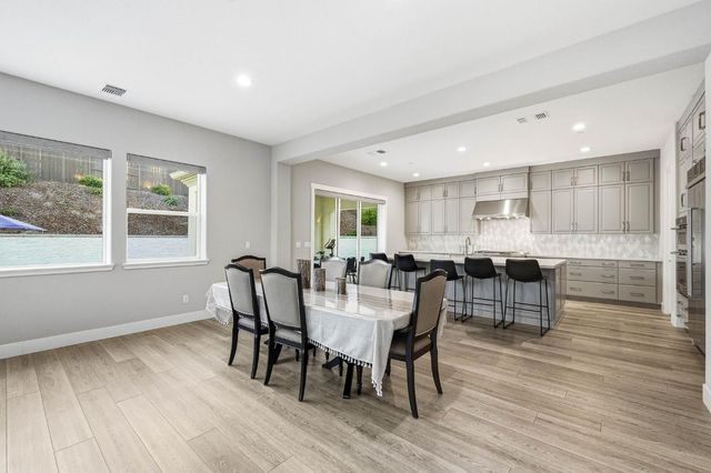 701 Golden Acorn Ct, Rocklin, CA 95765