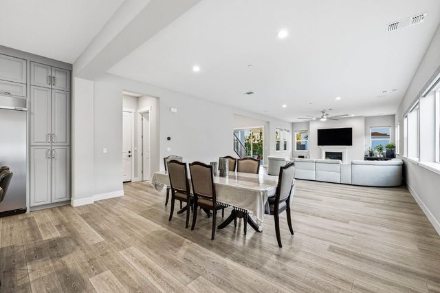 701 Golden Acorn Ct, Rocklin, CA 95765