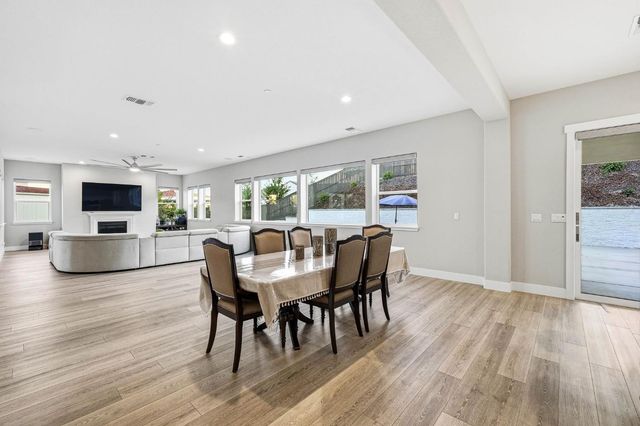 701 Golden Acorn Ct, Rocklin, CA 95765