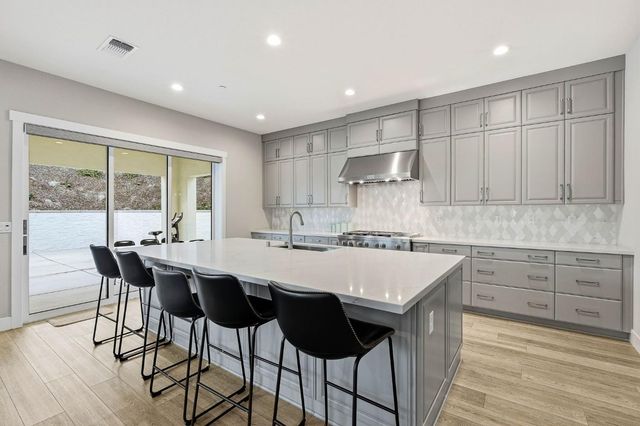 701 Golden Acorn Ct, Rocklin, CA 95765