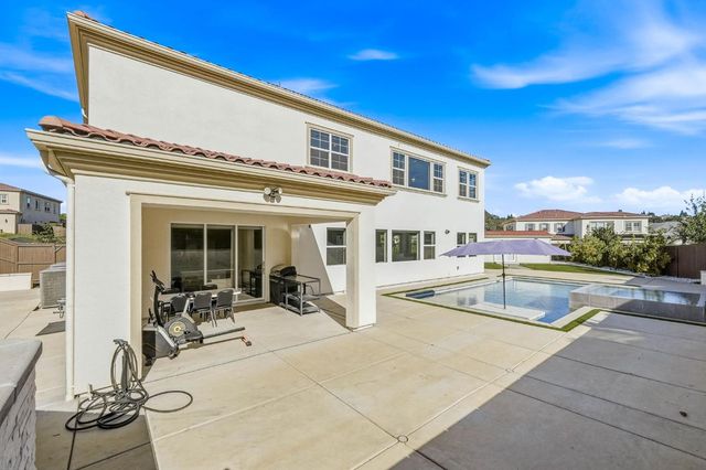 701 Golden Acorn Ct, Rocklin, CA 95765