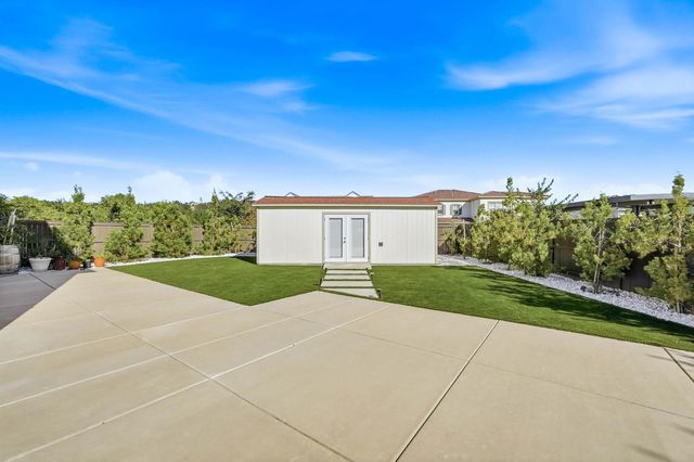 701 Golden Acorn Ct, Rocklin, CA 95765