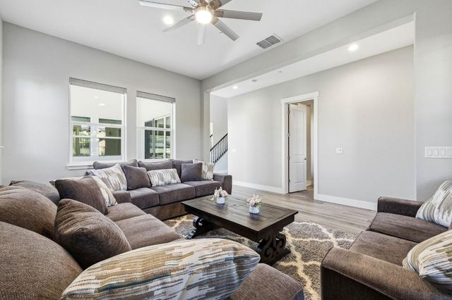 701 Golden Acorn Ct, Rocklin, CA 95765