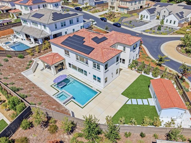 701 Golden Acorn Ct, Rocklin, CA 95765