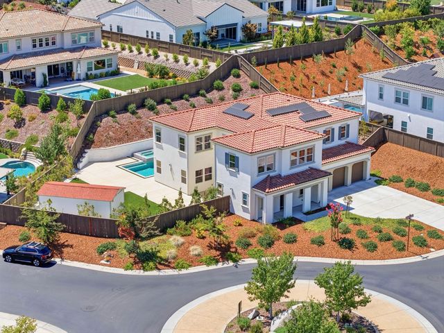 701 Golden Acorn Ct, Rocklin, CA 95765