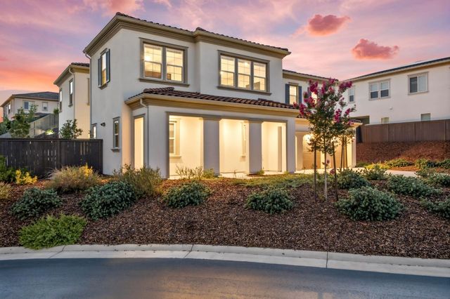 701 Golden Acorn Ct, Rocklin, CA 95765
