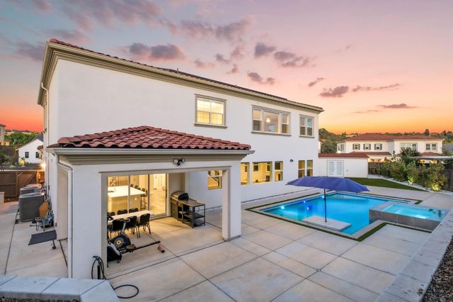701 Golden Acorn Ct, Rocklin, CA 95765