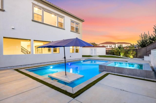 701 Golden Acorn Ct, Rocklin, CA 95765