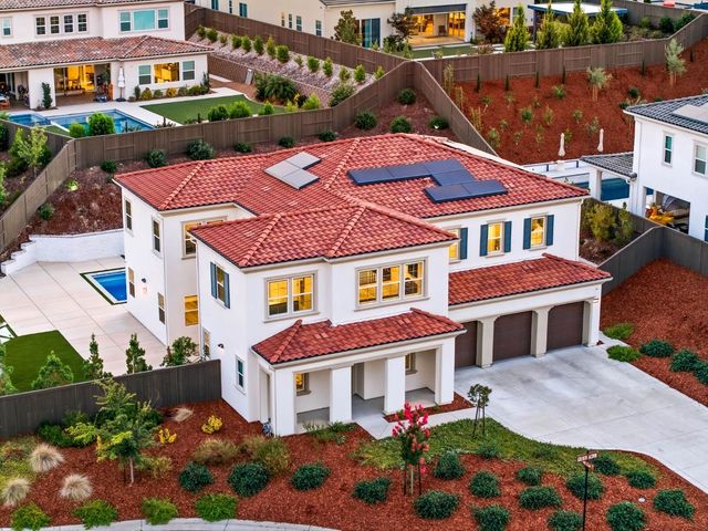 701 Golden Acorn Ct, Rocklin, CA 95765