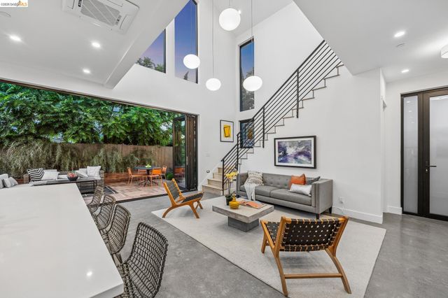 1517 Fairview St, Berkeley, CA 94703