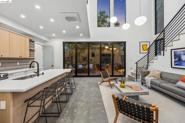 1517 Fairview St, Berkeley, CA 94703