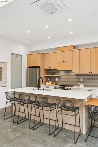 1517 Fairview St, Berkeley, CA 94703