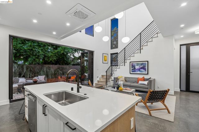 1517 Fairview St, Berkeley, CA 94703