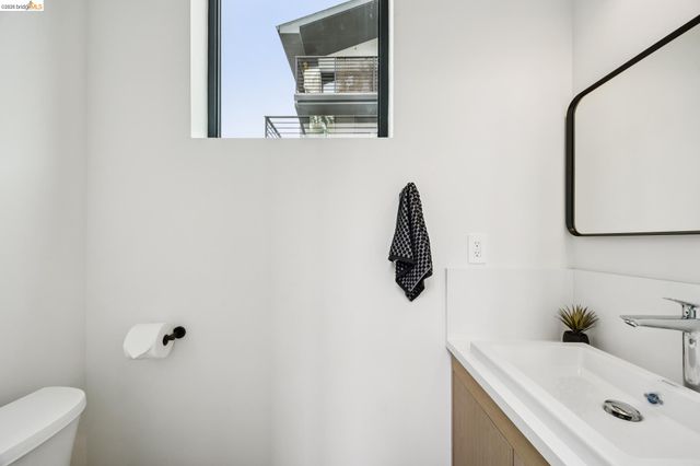 1517 Fairview St, Berkeley, CA 94703
