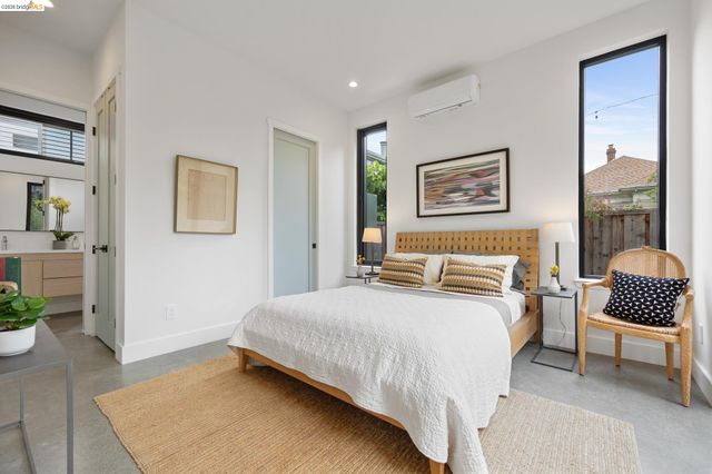 1517 Fairview St, Berkeley, CA 94703