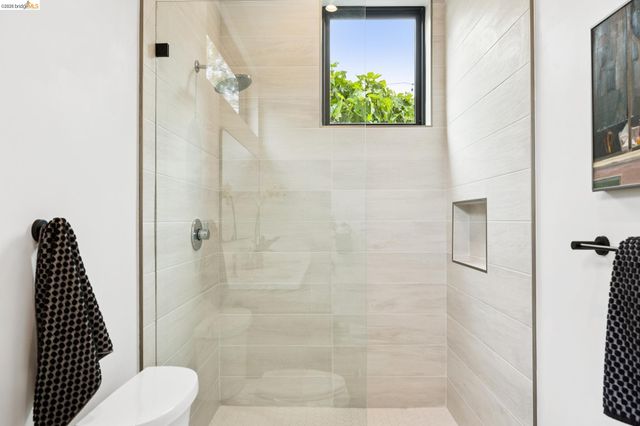 1517 Fairview St, Berkeley, CA 94703