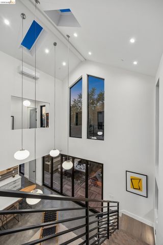 1517 Fairview St, Berkeley, CA 94703