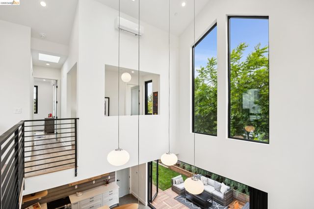 1517 Fairview St, Berkeley, CA 94703