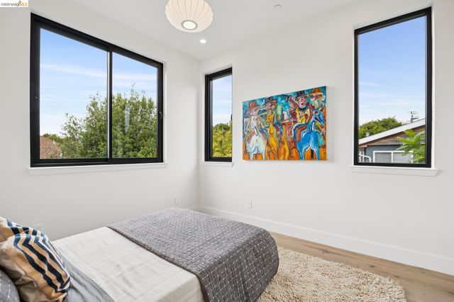 1517 Fairview St, Berkeley, CA 94703