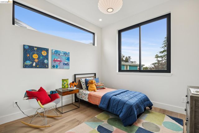 1517 Fairview St, Berkeley, CA 94703