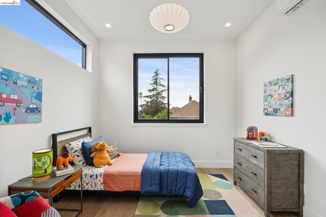 1517 Fairview St, Berkeley, CA 94703