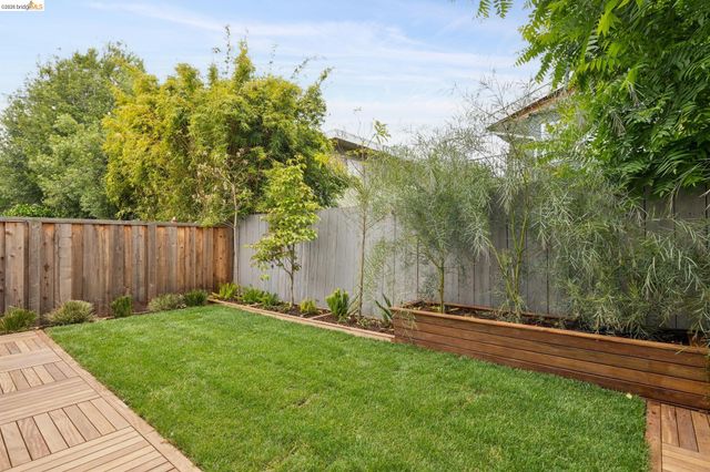 1517 Fairview St, Berkeley, CA 94703