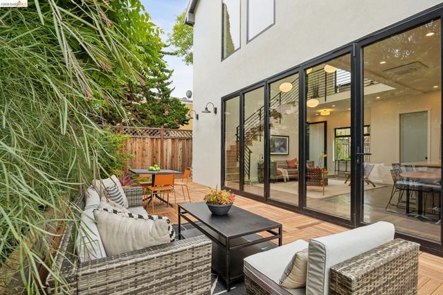 1517 Fairview St, Berkeley, CA 94703