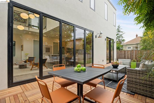 1517 Fairview St, Berkeley, CA 94703