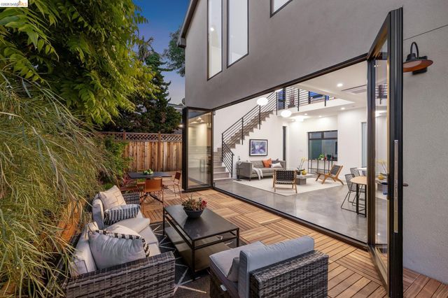 1517 Fairview St, Berkeley, CA 94703