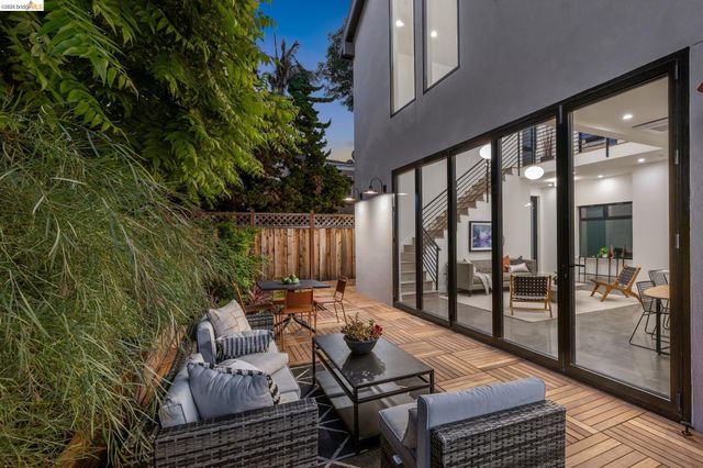 1517 Fairview St, Berkeley, CA 94703