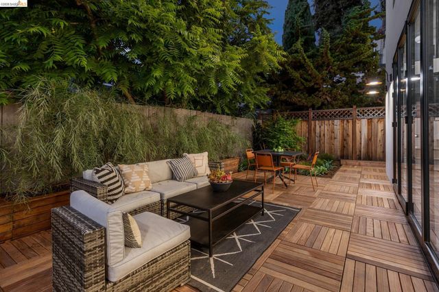 1517 Fairview St, Berkeley, CA 94703