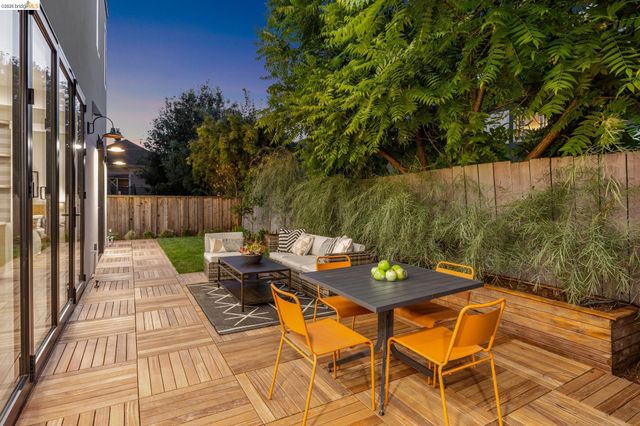 1517 Fairview St, Berkeley, CA 94703