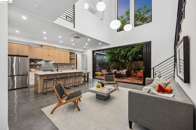1517 Fairview St, Berkeley, CA 94703