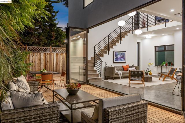 1517 Fairview St, Berkeley, CA 94703