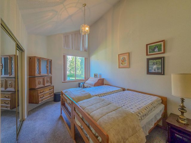 2363 Jaynes Drive, Grants Pass, OR 97527