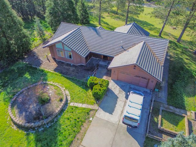 2363 Jaynes Drive, Grants Pass, OR 97527
