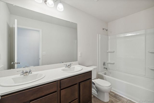 4294 Oak Street, Grand Blanc, MI 48439