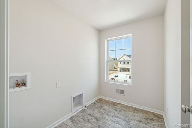 4294 Oak Street, Grand Blanc, MI 48439