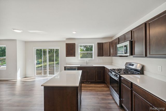 4294 Oak Street, Grand Blanc, MI 48439