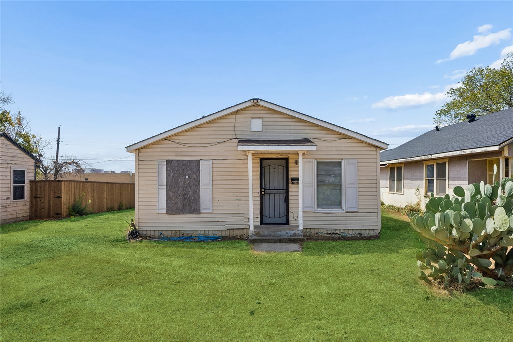 1224 E Morningside Drive, Fort Worth, TX 76104